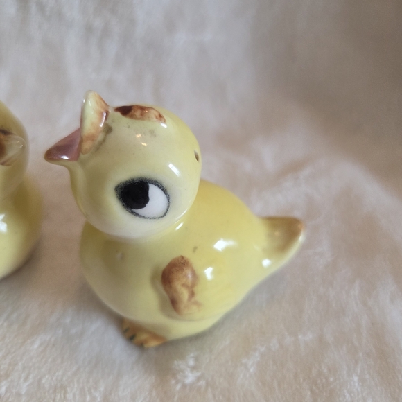 Vintage Chicks Salt & Pepper Shakers Easter - Picture 6 of 14